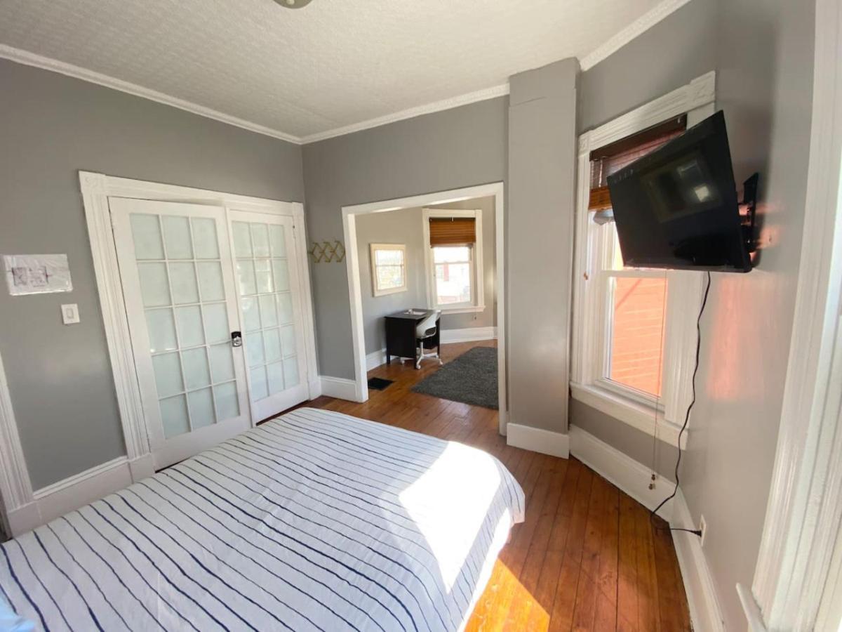 Spacious Room In Federal Hill Near Downtown With Shared Bathroom And Kitchen Providence Exterior photo